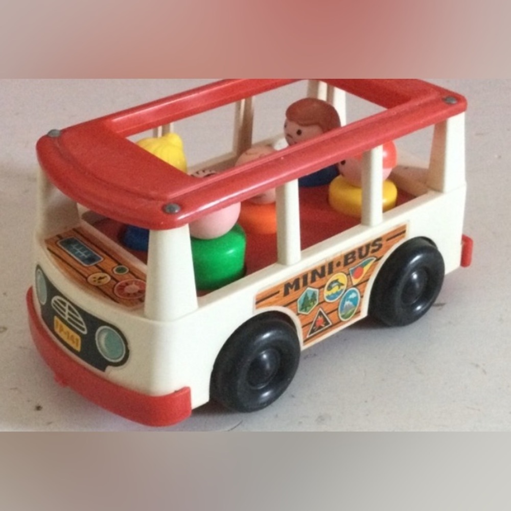 FISHER-PRICE- LITTLE PEOPLE - Vintage Classic Mini Bus Toy w Complete Figure Set
